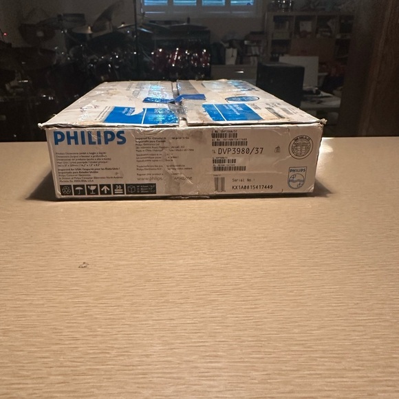 New In Box PHILIPS DVP-3980 DVD player playback with 1080p HDMI upconversion - Picture 6 of 7